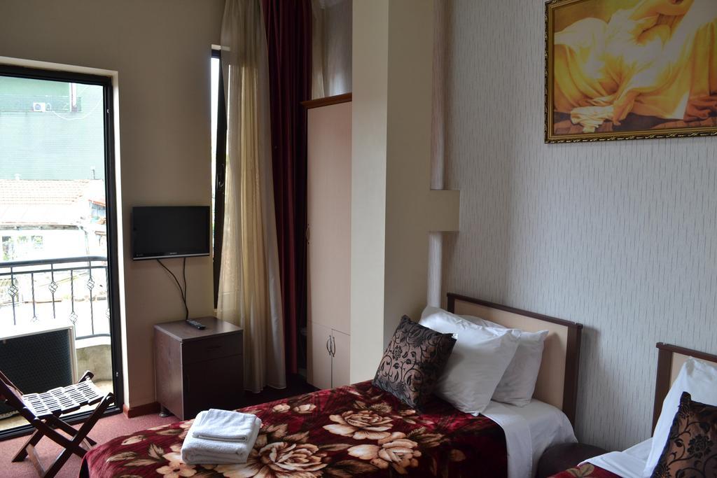 Hotel Elite House Batumi Ngoại thất bức ảnh