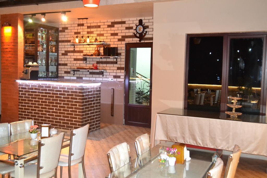 Hotel Elite House Batumi Ngoại thất bức ảnh